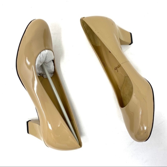 Trotters Penelope Nude Patent Leather pump NARROW - Picture 7 of 11